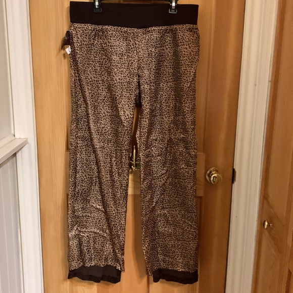 Danier Suede Pants - Picture 4 of 10